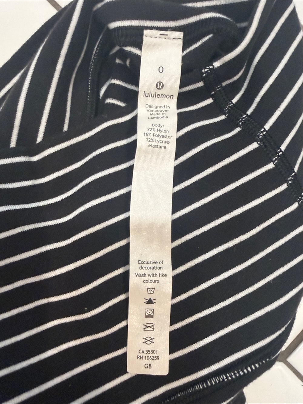 lululemon Black and White Striped High-Rise Capris Size 0 - Picture 3 of 3